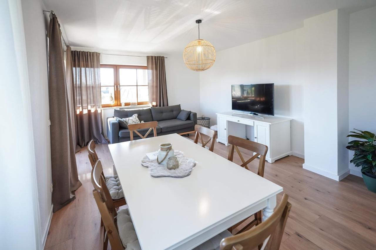 Ferienwohnung "Wie Dahoam" Chieming Exterior foto